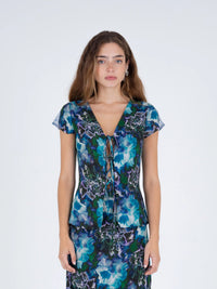 Blusa loto azul con encaje