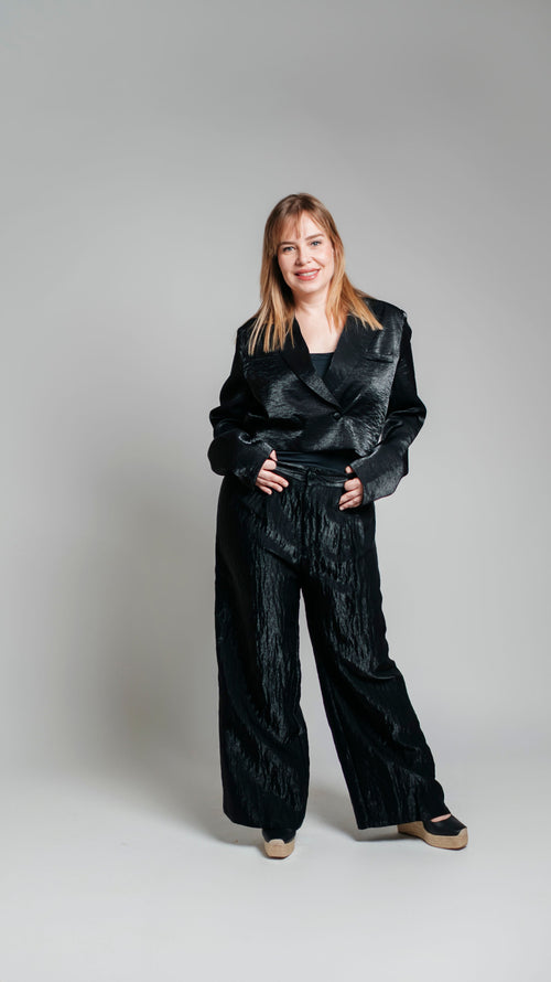 Conjunto saco y pantalón negro