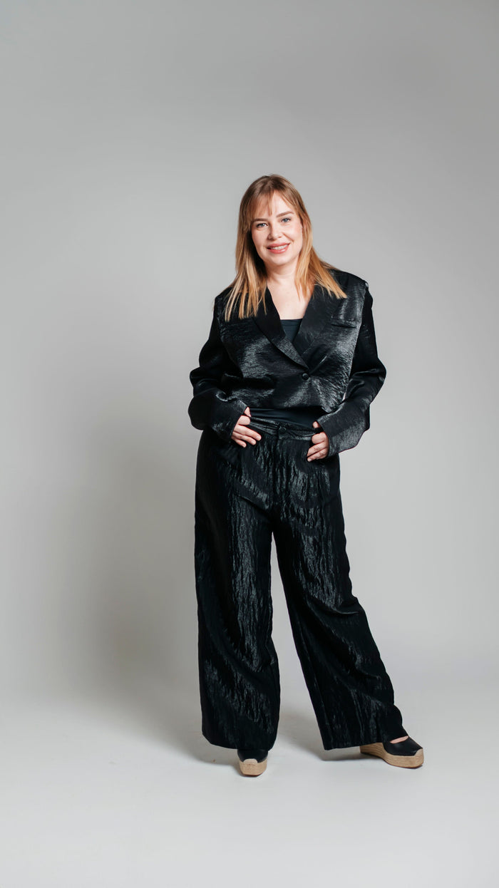 Conjunto saco y pantalón negro