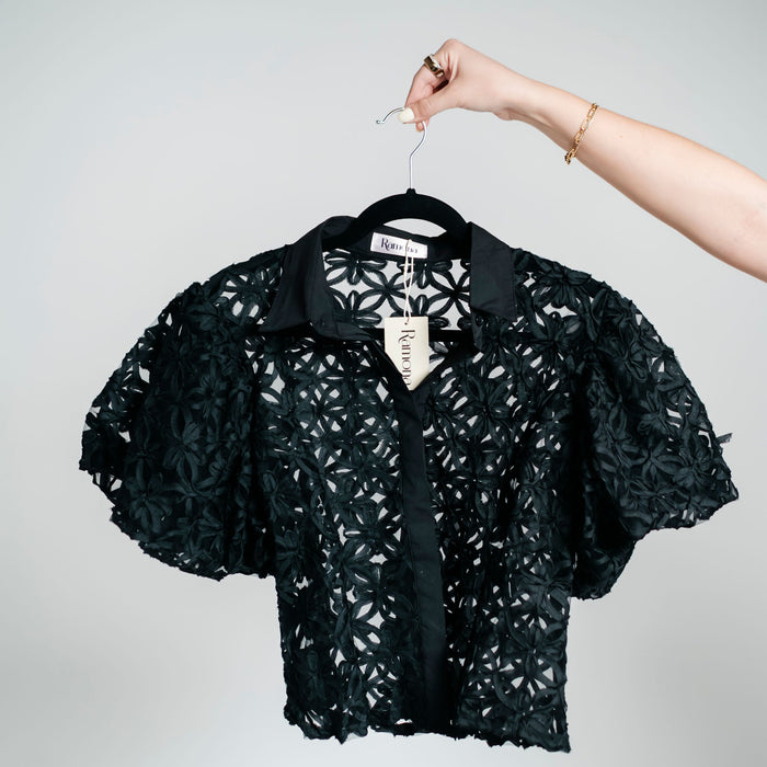 Blusa flores bordadas