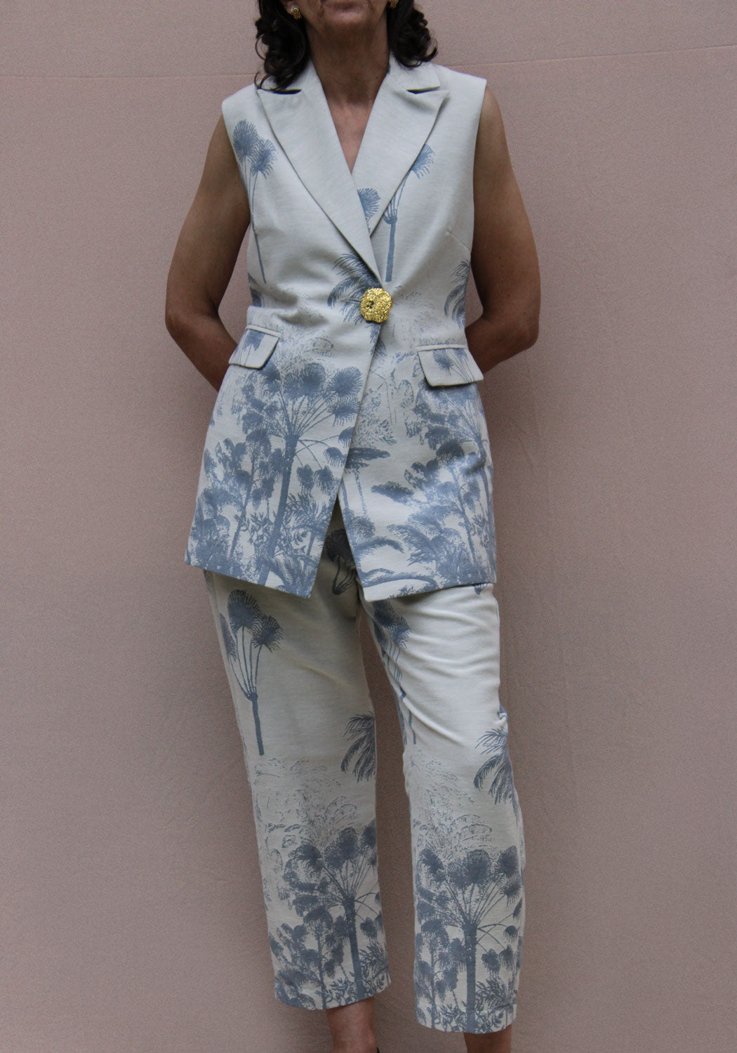 Conjunto chaleco y pantalón palmas