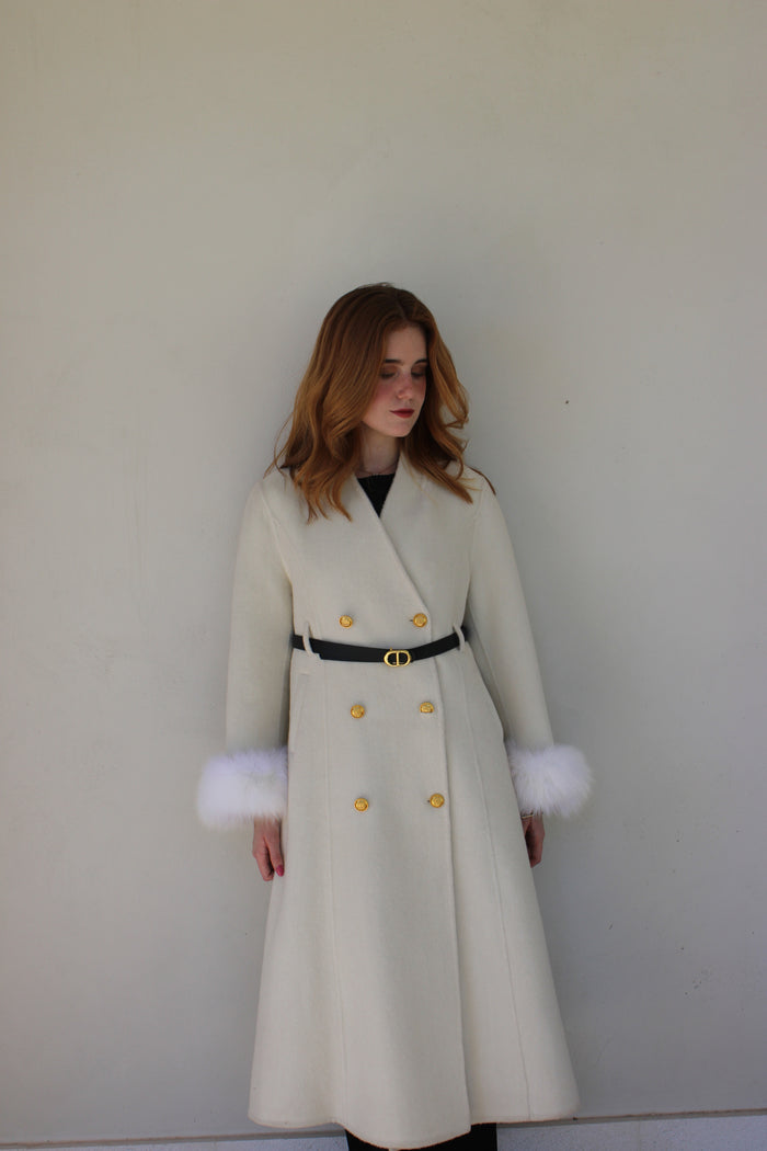 Abrigo Blanco Largo con Puño Fox