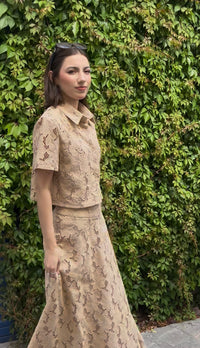 Conjunto  Falda y Blusa de Encaje