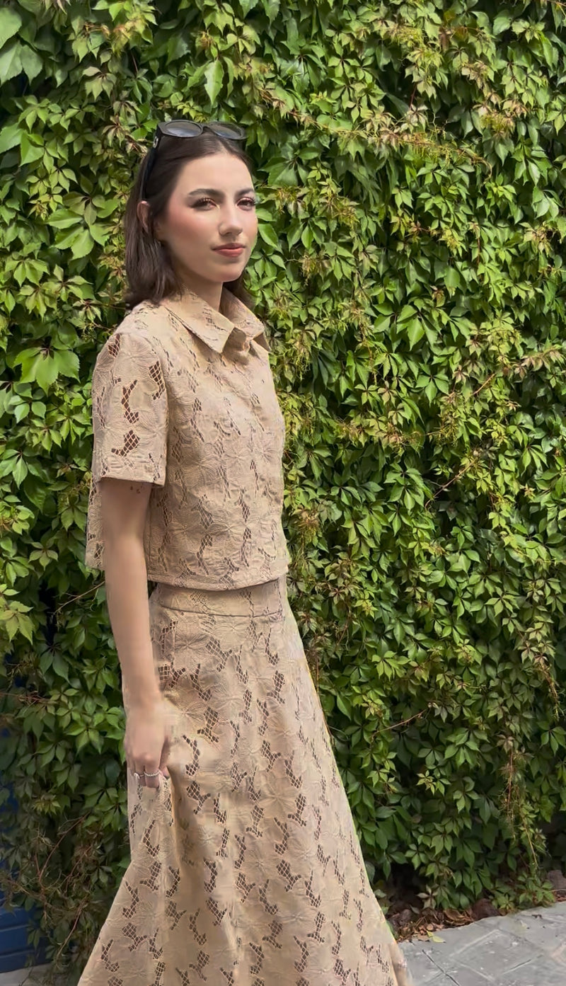 Conjunto  Falda y Blusa de Encaje