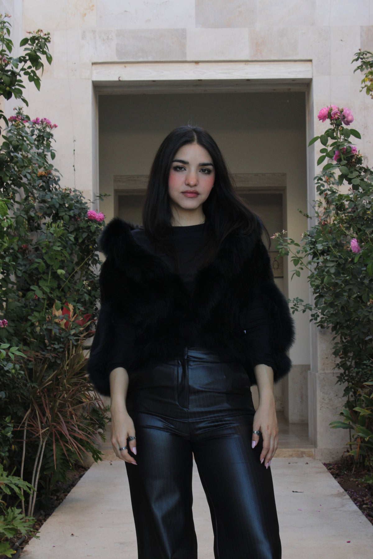 Capa Negra Mink con Zorro