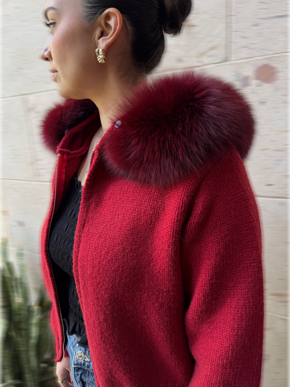 Suéter rojo con Cuello Desprendible de Zorro