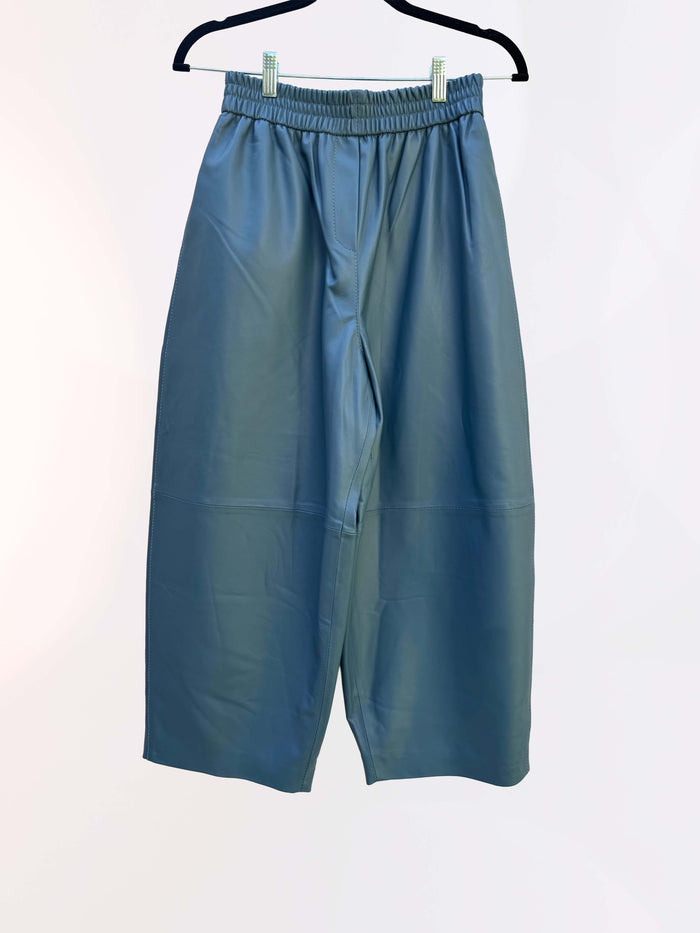 Pantalón piel corte globo