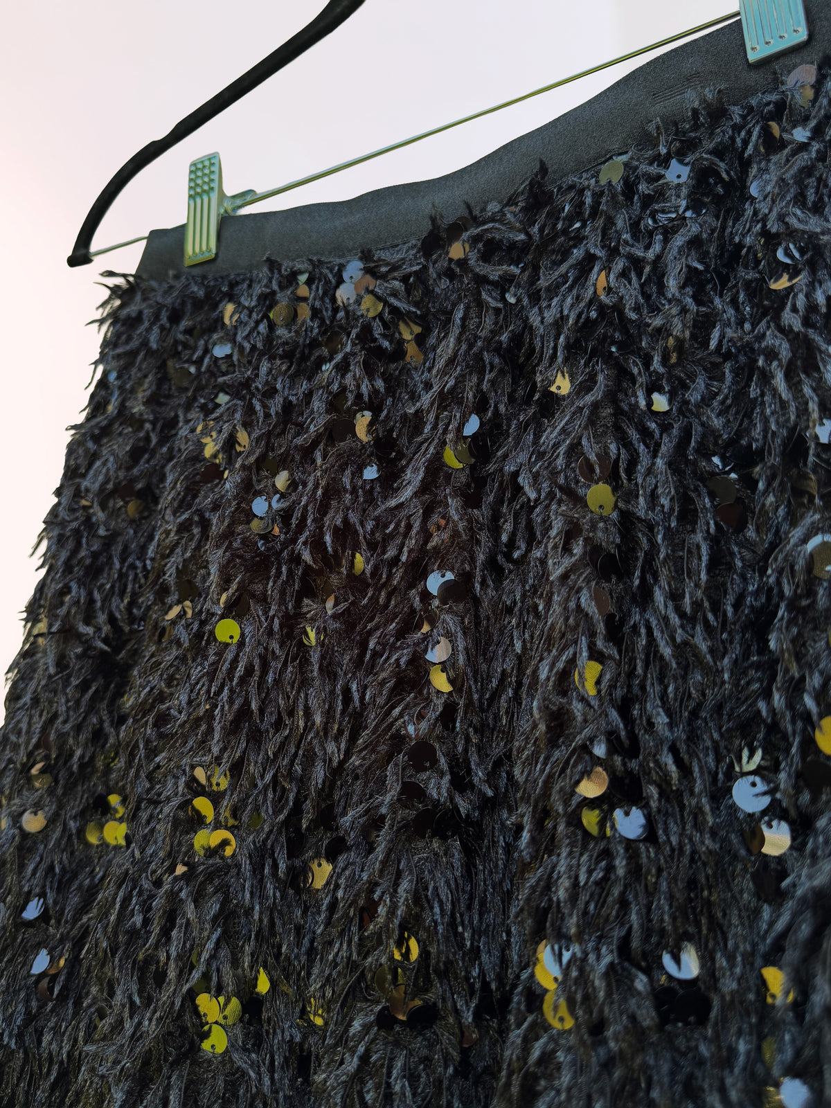 Falda faux feathers