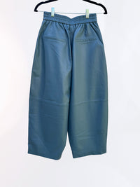 Pantalón piel corte globo