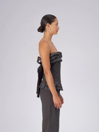 Top strapless de lunares blancos