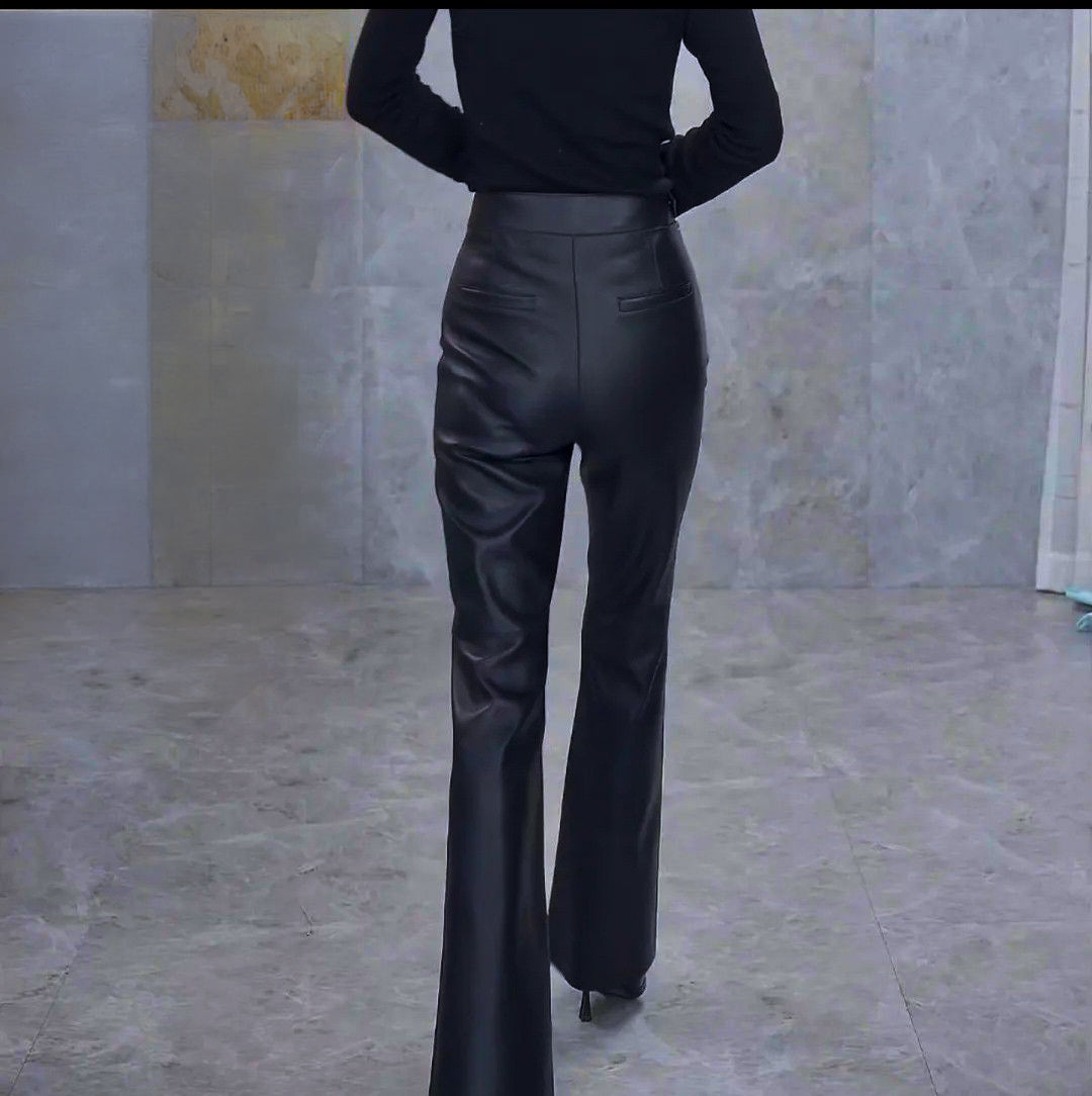 Pantalón negro de piel de cordero