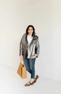 Chamarra plateada faux fur