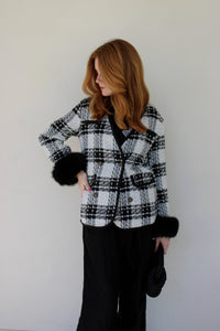 Abrigo Tweed Blanco y Negro Puño Fur