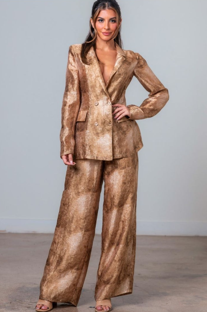 Traje Dorado