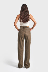 Jeans café con detalles blaco