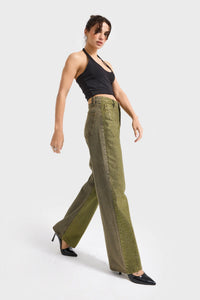Jeans verde con pedrería