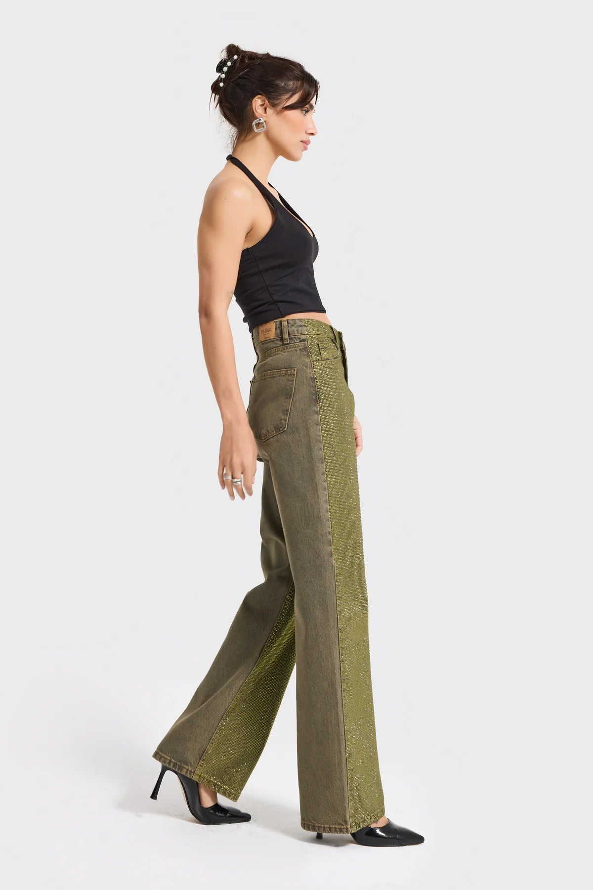 Jeans verde con pedrería